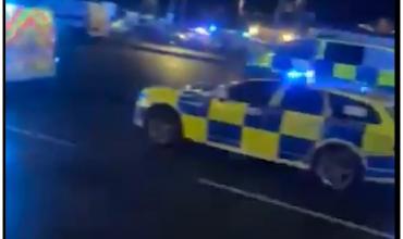 Brutal ataque a puñaladas en un tren del Reino Unido: diez heridos y dos detenidos