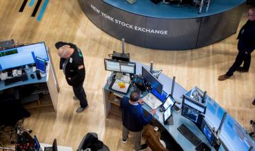 Javier Milei hizo cambios en su gabinete y las acciones argentinas suben en Wall Street