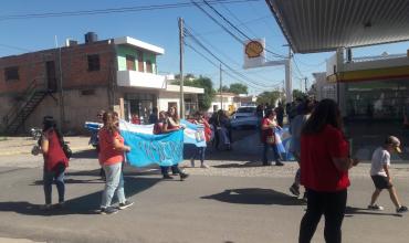 Docentes se manifestaron en Aimogasta por la agresión del gobernador